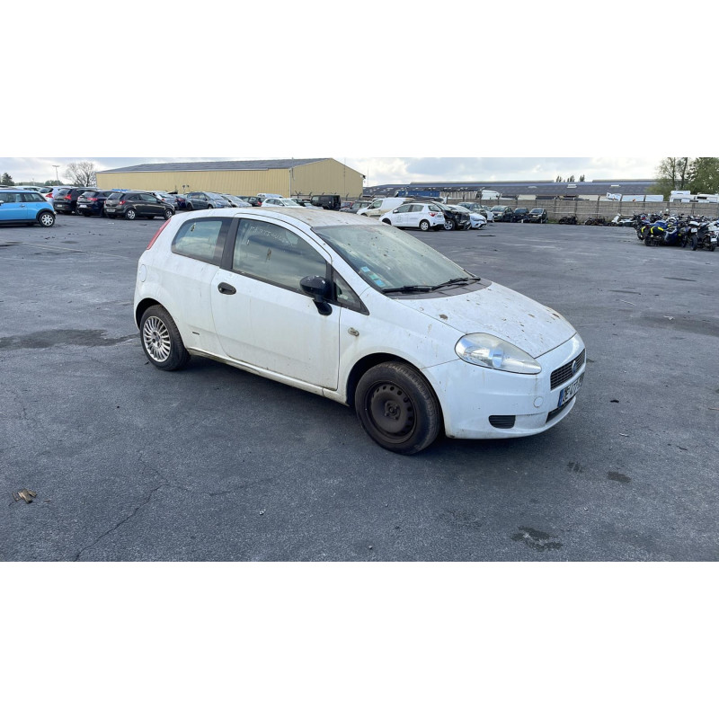 Compresseur clim FIAT GRANDE PUNTO Photo n°15