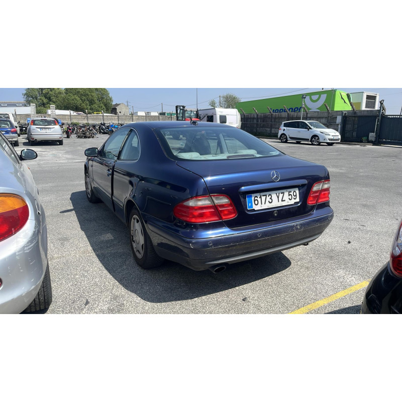 Pompe de direction MERCEDES CLASSE CLK 208 Photo n°9