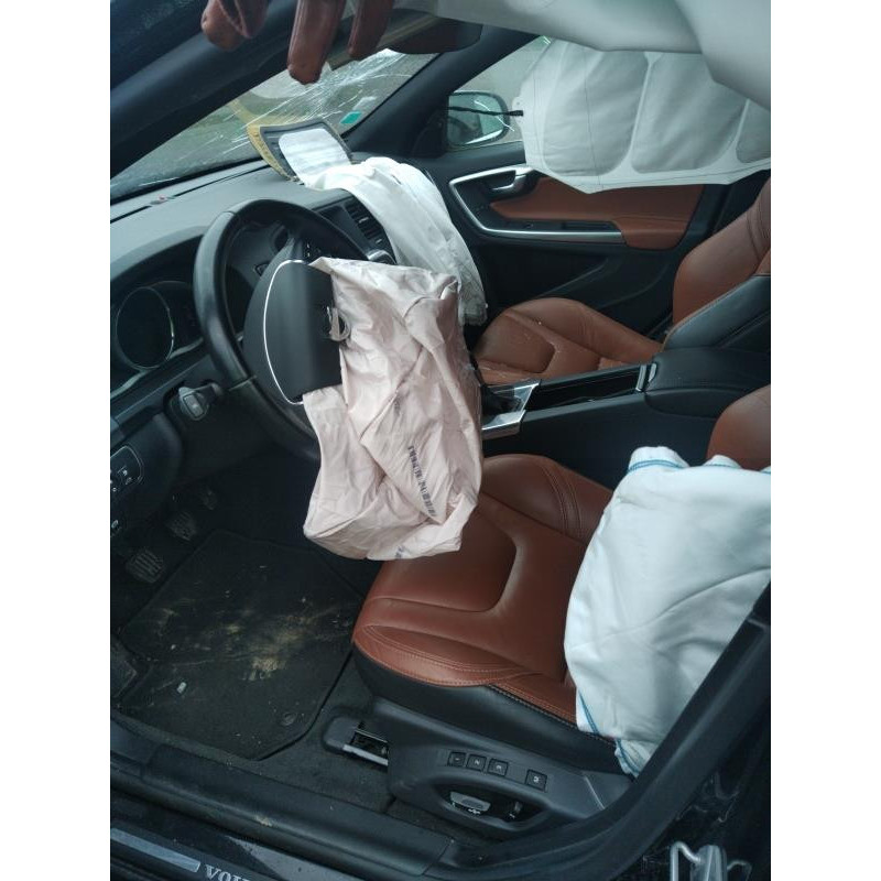 Alternateur VOLVO V 60 2 Photo n°15