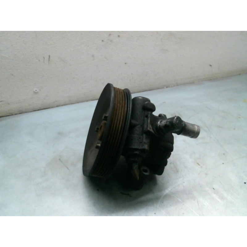 Pompe de direction MERCEDES VITO 638 Photo n°3
