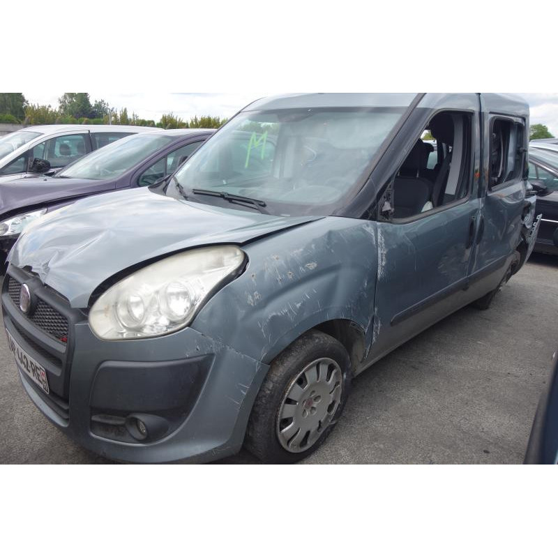 Compresseur clim FIAT DOBLO 2 Photo n°4