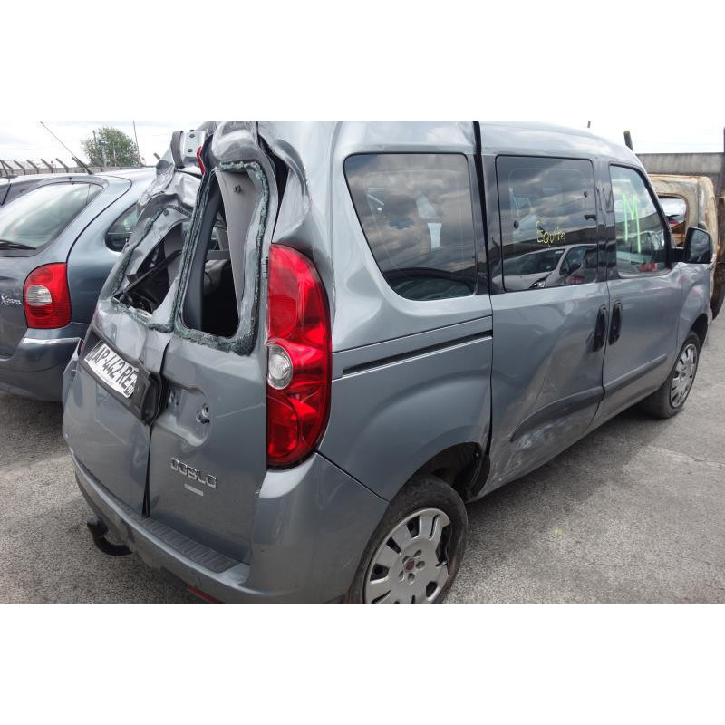 Compresseur clim FIAT DOBLO 2 Photo n°6