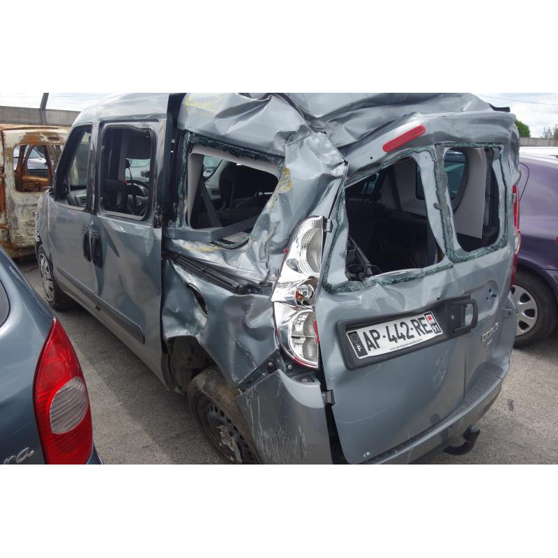 Compresseur clim FIAT DOBLO 2 Photo n°7