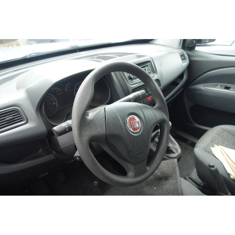 Compresseur clim FIAT DOBLO 2 Photo n°8