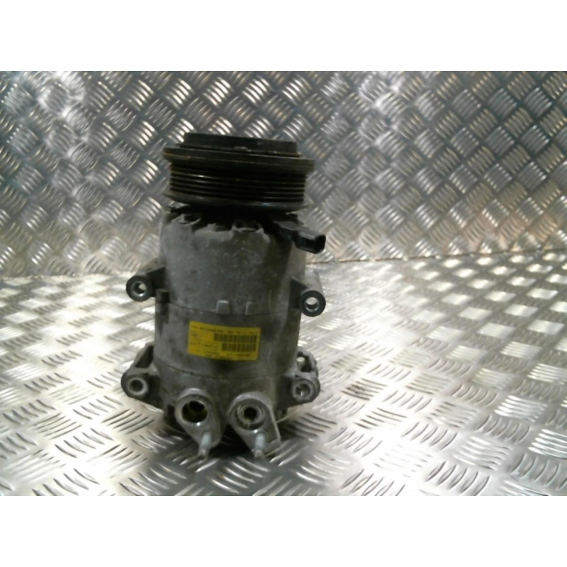 Compresseur clim FORD FIESTA 6 Photo n°2