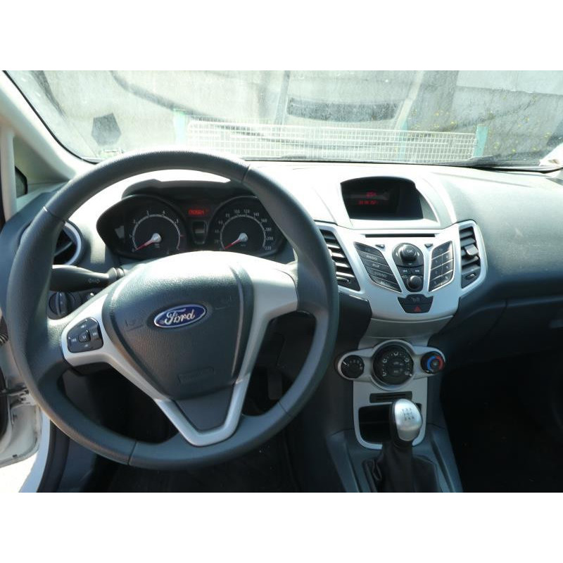 Compresseur clim FORD FIESTA 6 Photo n°9