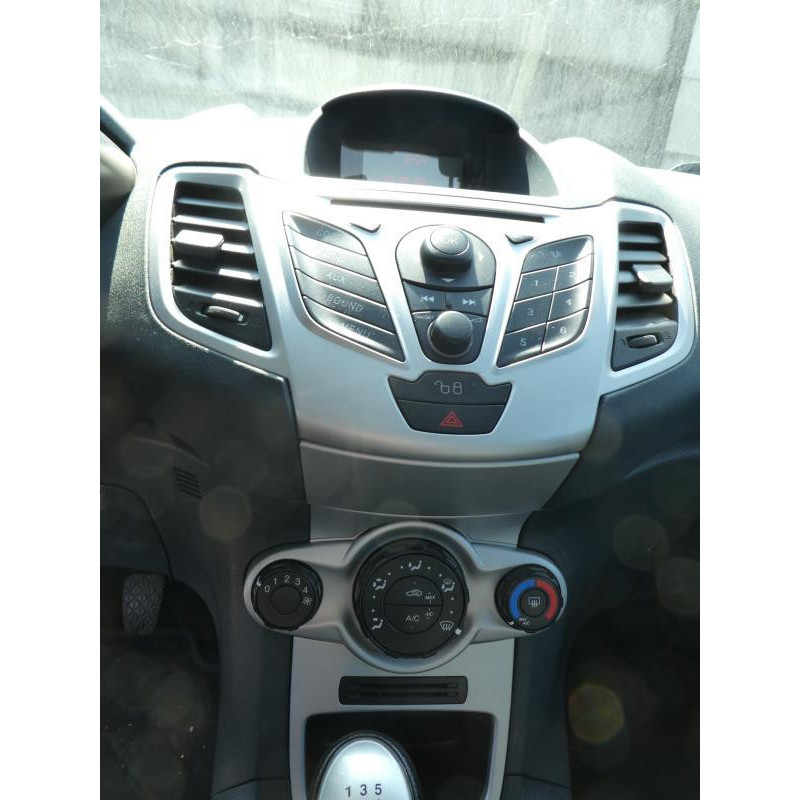 Compresseur clim FORD FIESTA 6 Photo n°13