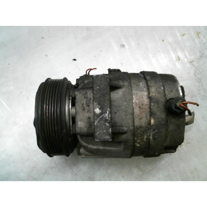 Compresseur clim RENAULT LAGUNA 2 Photo n°2