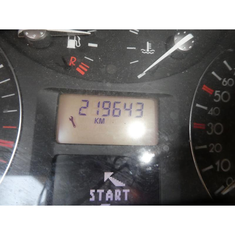 Compresseur clim RENAULT LAGUNA 2 Photo n°8