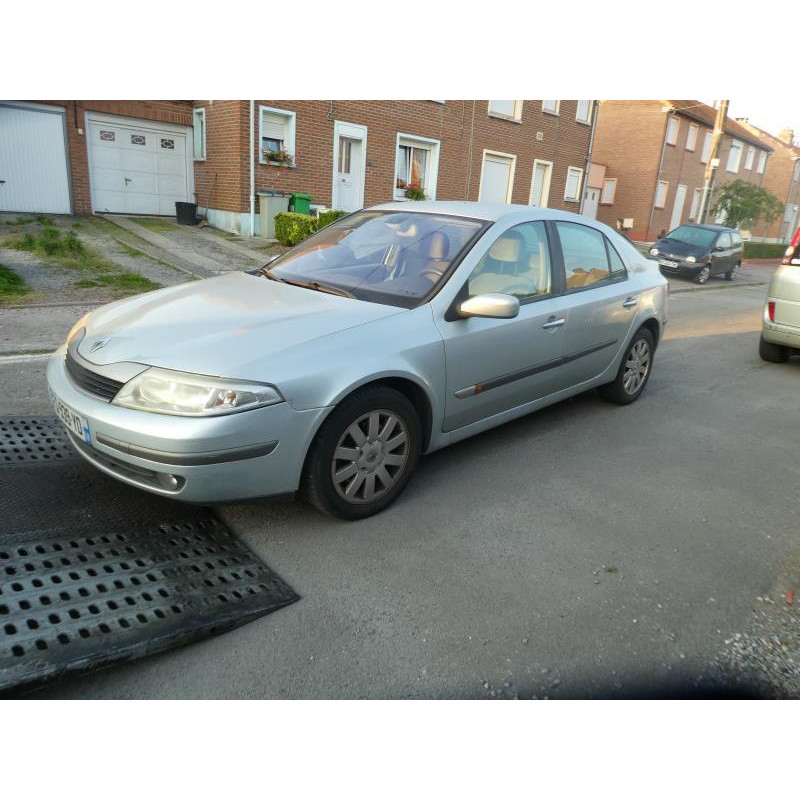 Compresseur clim RENAULT LAGUNA 2 Photo n°13