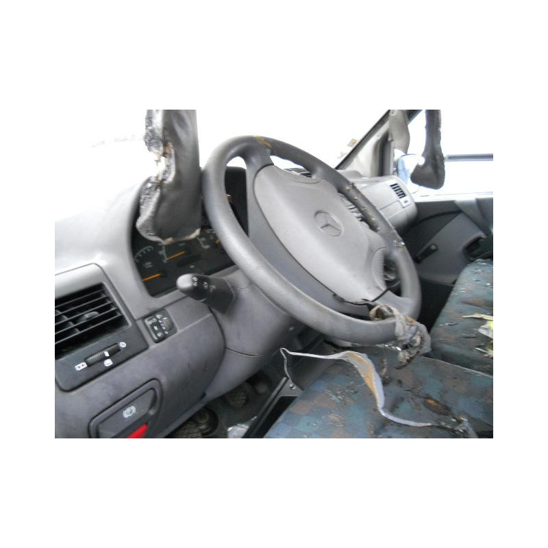 Pompe de direction MERCEDES VITO 638 Photo n°8