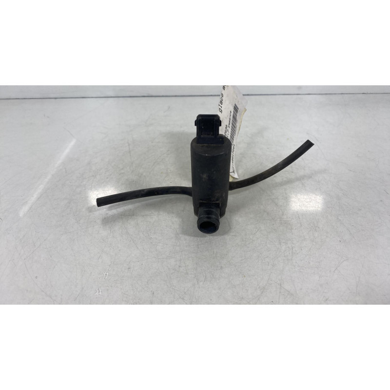 Pompe lave glace avant FORD PUMA Photo n°3