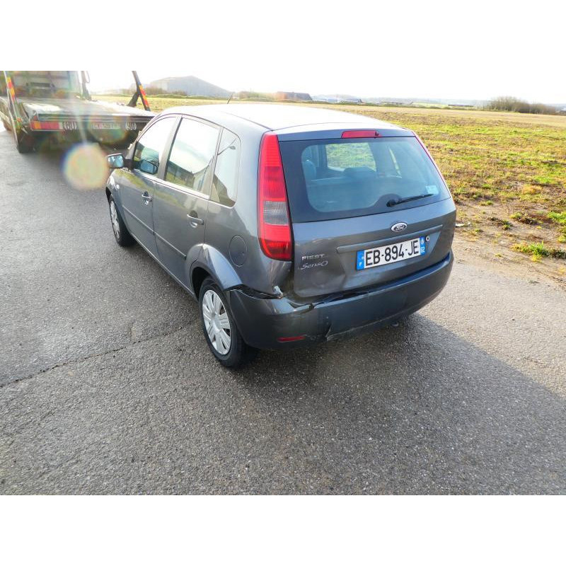 Alternateur FORD FIESTA 5 Photo n°8
