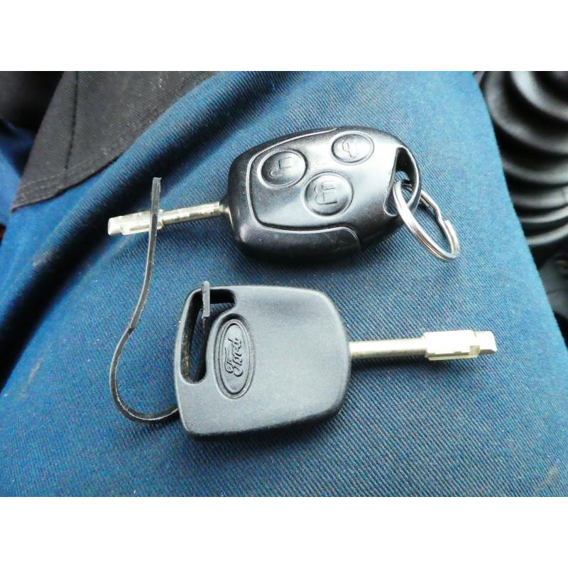 Alternateur FORD FIESTA 5 Photo n°9