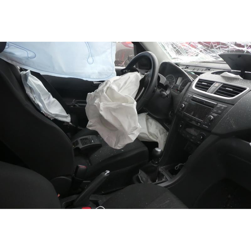 Compresseur clim SUZUKI SWIFT 4 Photo n°6