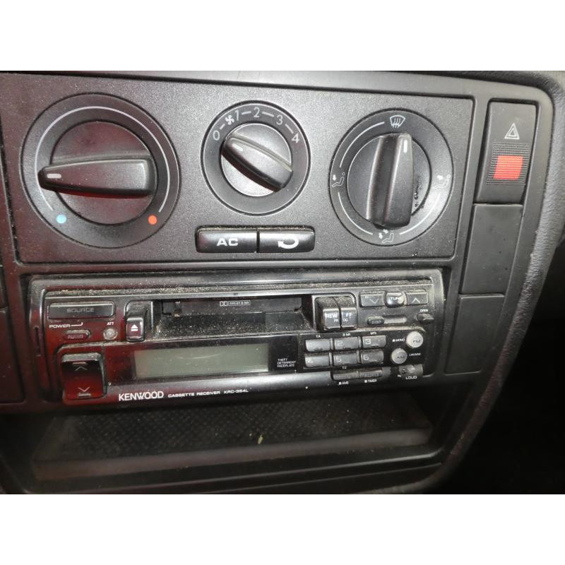 Compresseur clim VOLKSWAGEN PASSAT 4 Photo n°7