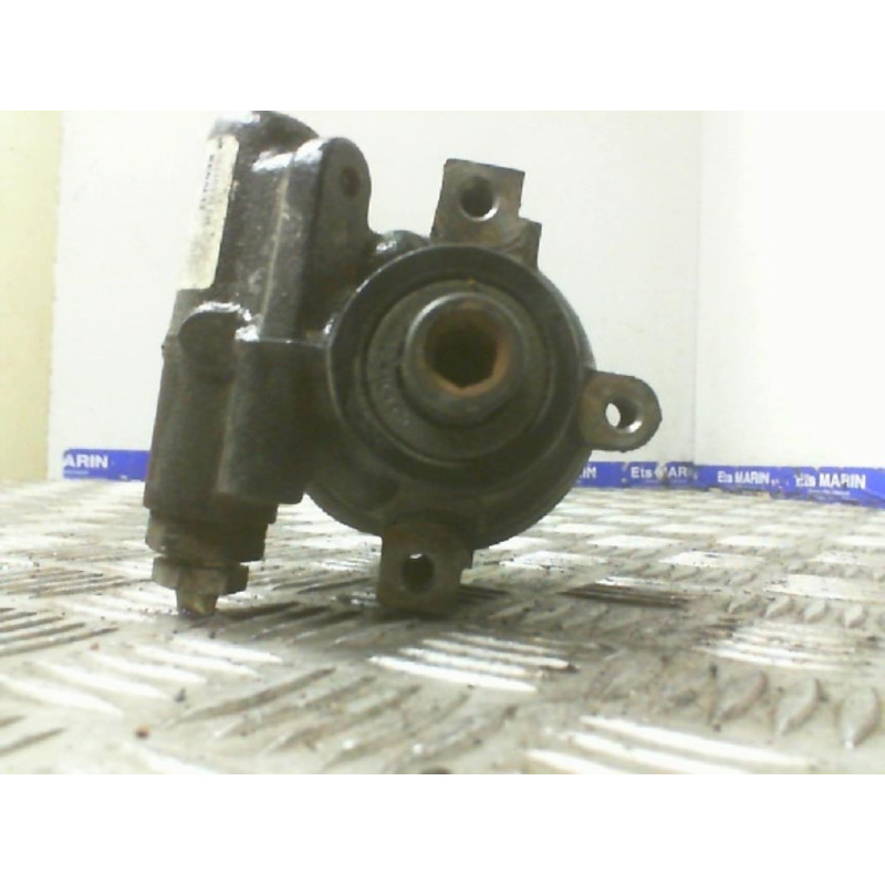 Pompe de direction RENAULT LAGUNA 1 Photo n°2