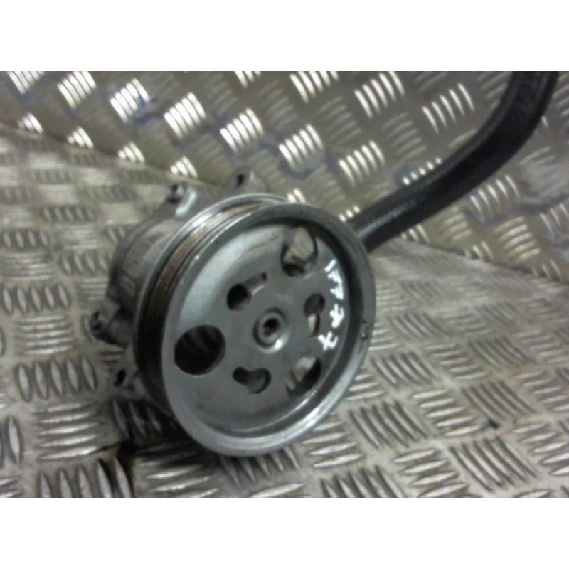 Pompe de direction FORD KA 1 Photo n°1