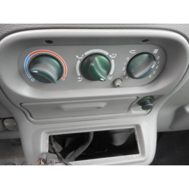 Compresseur clim RENAULT TWINGO 1 Photo n°9