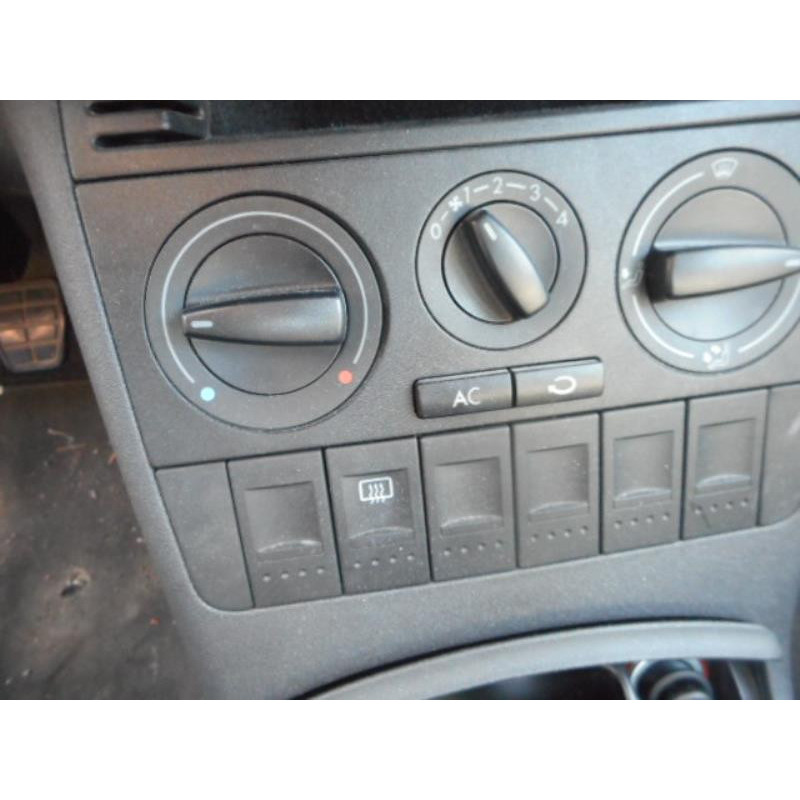 Pompe de direction VOLKSWAGEN POLO 3 Photo n°7