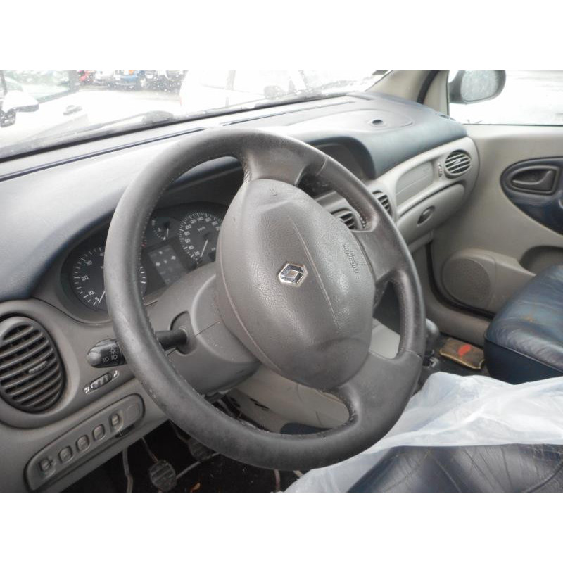 Pompe de direction RENAULT SCENIC 1 Photo n°6
