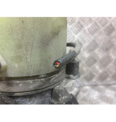 Pompe de direction VOLKSWAGEN POLO 4