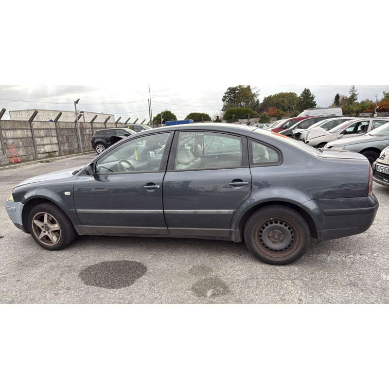 Pompe de direction VOLKSWAGEN PASSAT 4 Photo n°10