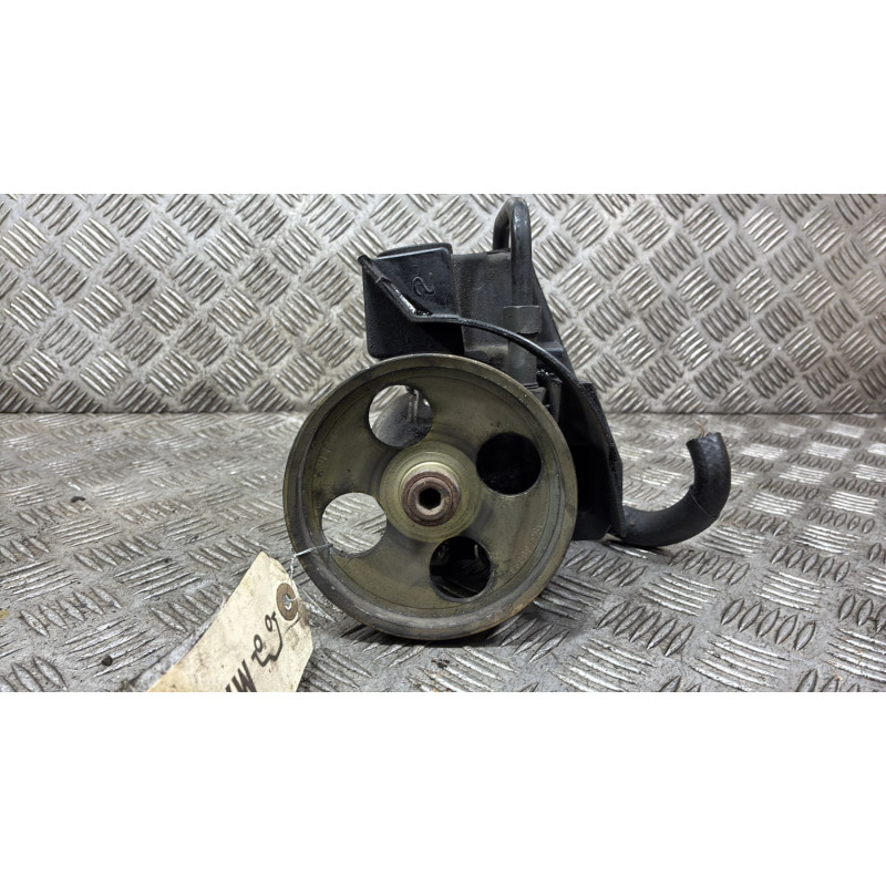 Pompe de direction CITROEN XSARA PICASSO Photo n°3