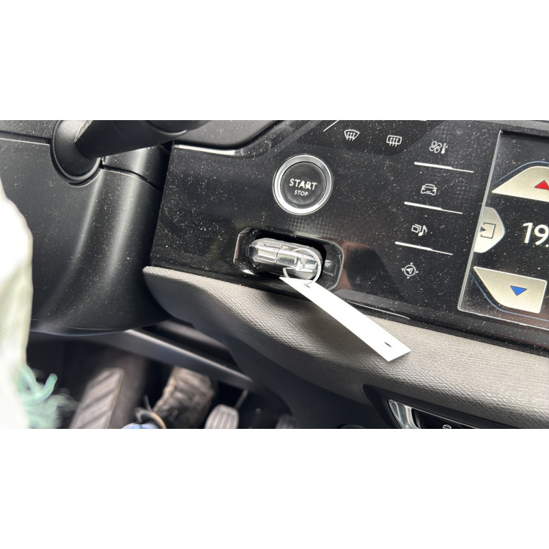 Actionneur verrou trappe d'essence CITROEN C4 GRAND PICASSO 2 Photo n°20