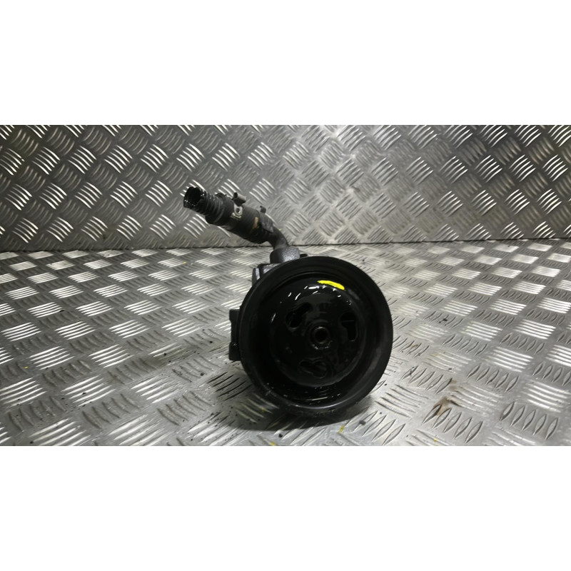 Pompe de direction FORD FIESTA 5 Photo n°1