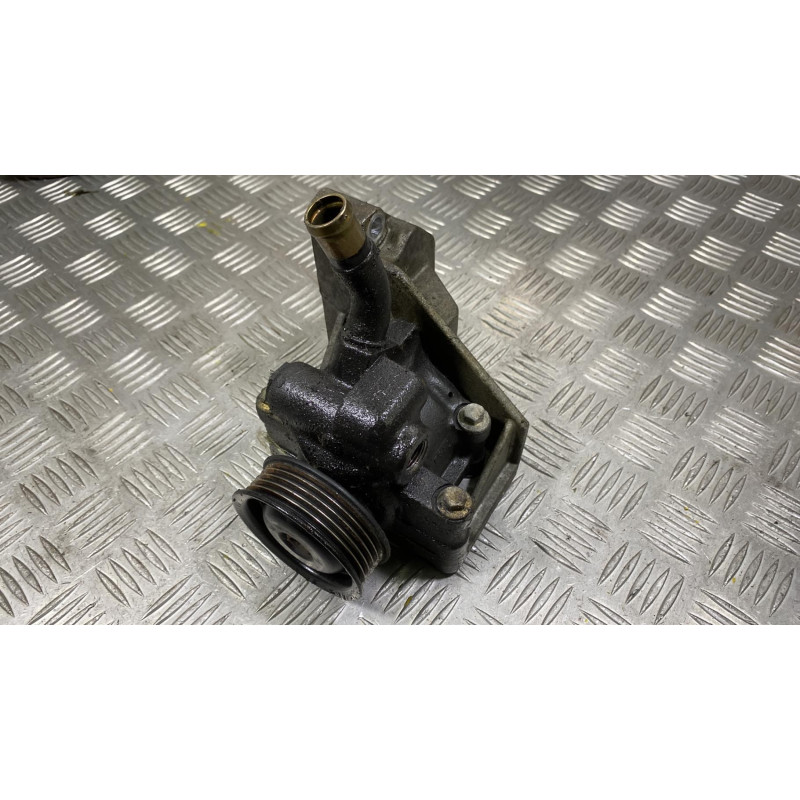 Pompe de direction FORD FIESTA 5 Photo n°2