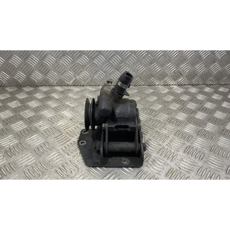 Pompe de direction PEUGEOT 205 Photo n°4
