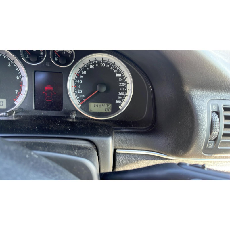 Pompe de direction VOLKSWAGEN PASSAT 4 Photo n°8