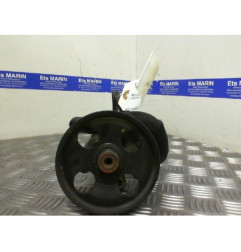 Pompe de direction RENAULT LAGUNA 2 Photo n°1