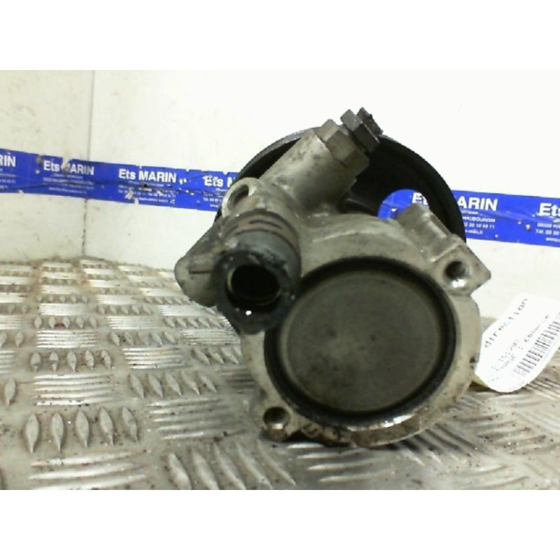 Pompe de direction RENAULT LAGUNA 2 Photo n°3