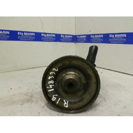 Pompe de direction RENAULT R19
