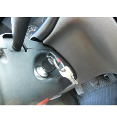 Pompe de direction FORD FIESTA 4