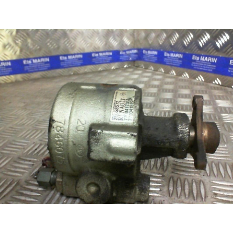 Pompe de direction RENAULT MEGANE 1 Photo n°1