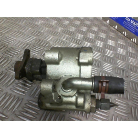Pompe de direction RENAULT MEGANE 1