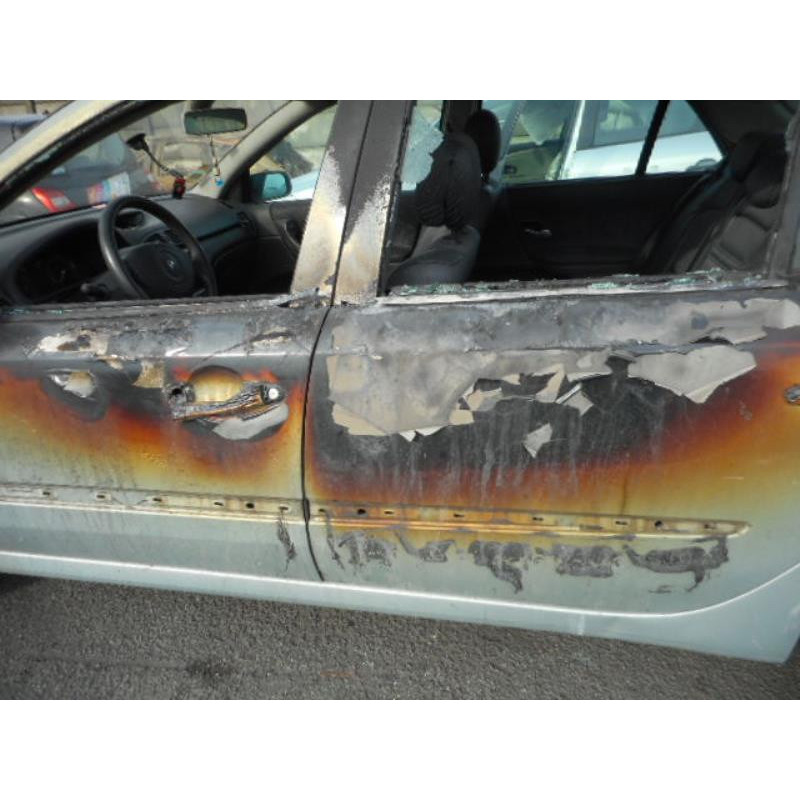 Pompe de direction RENAULT LAGUNA 2 Photo n°7