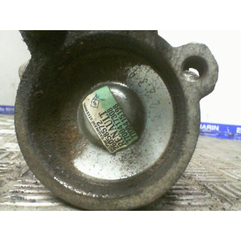 Pompe de direction RENAULT SCENIC 1 Photo n°1