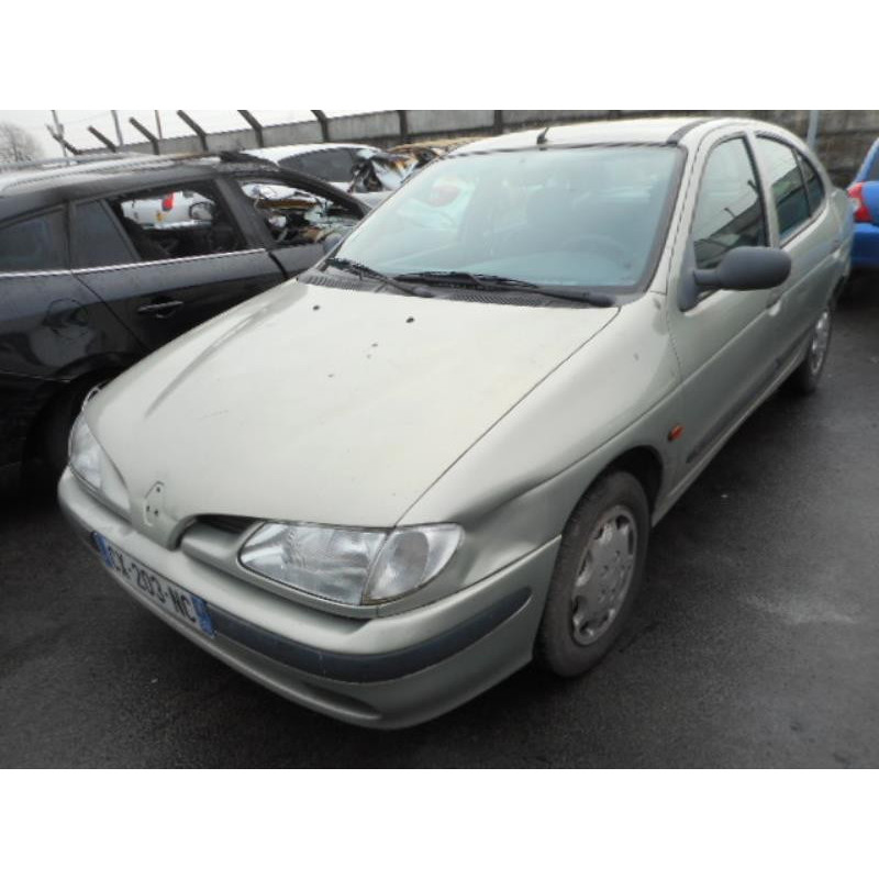Pompe de direction RENAULT MEGANE 1 Photo n°2