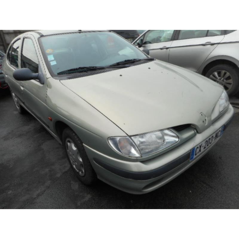 Pompe de direction RENAULT MEGANE 1 Photo n°3