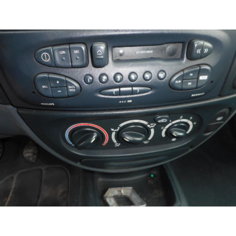 Pompe de direction RENAULT MEGANE 1 Photo n°7