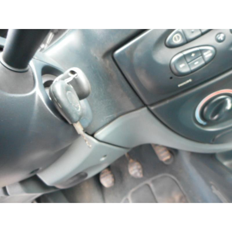 Pompe de direction RENAULT MEGANE 1 Photo n°8
