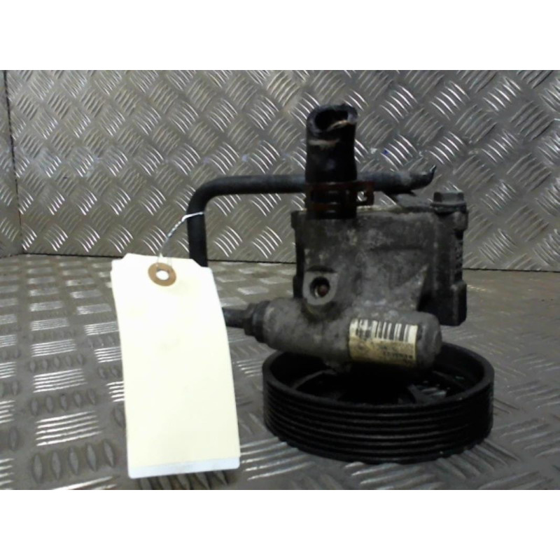 Pompe de direction RENAULT LAGUNA 2 Photo n°1