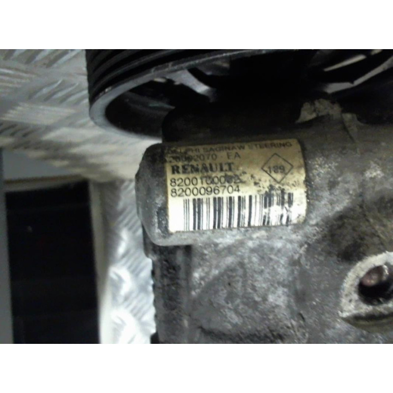 Pompe de direction RENAULT LAGUNA 2 Photo n°2