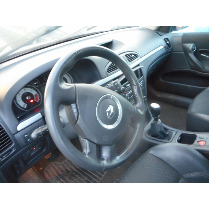 Pompe de direction RENAULT LAGUNA 2 Photo n°7