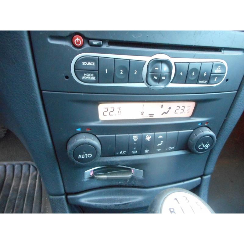 Pompe de direction RENAULT LAGUNA 2 Photo n°8