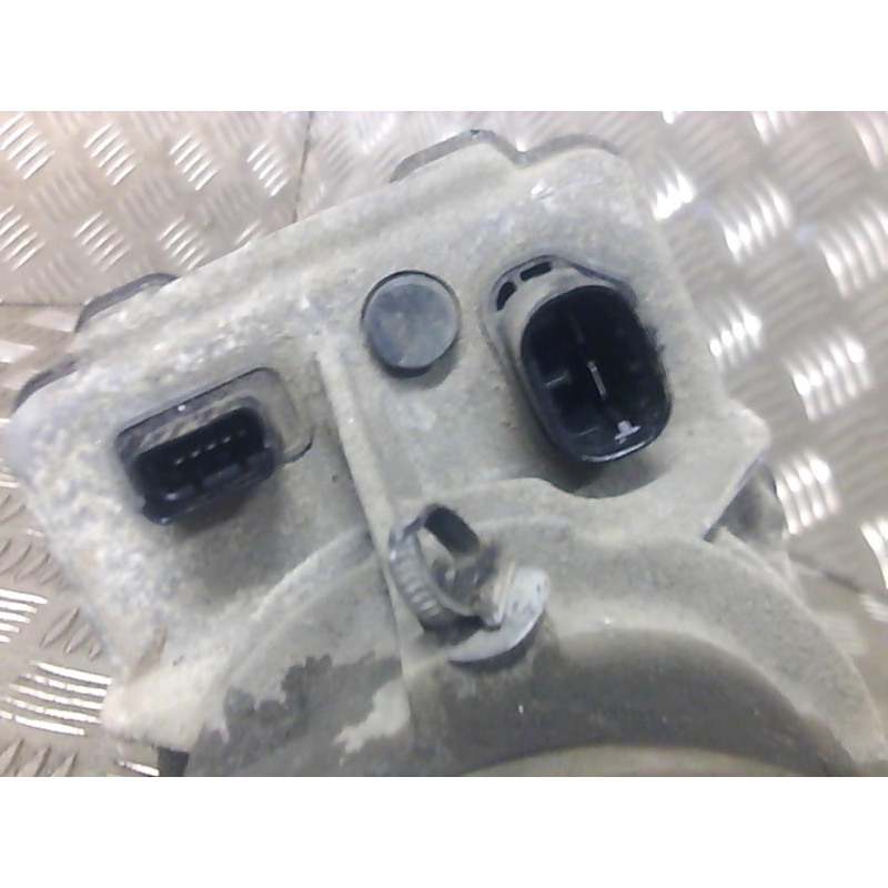 Pompe de direction CITROEN C4 GRAND PICASSO 1 Photo n°2